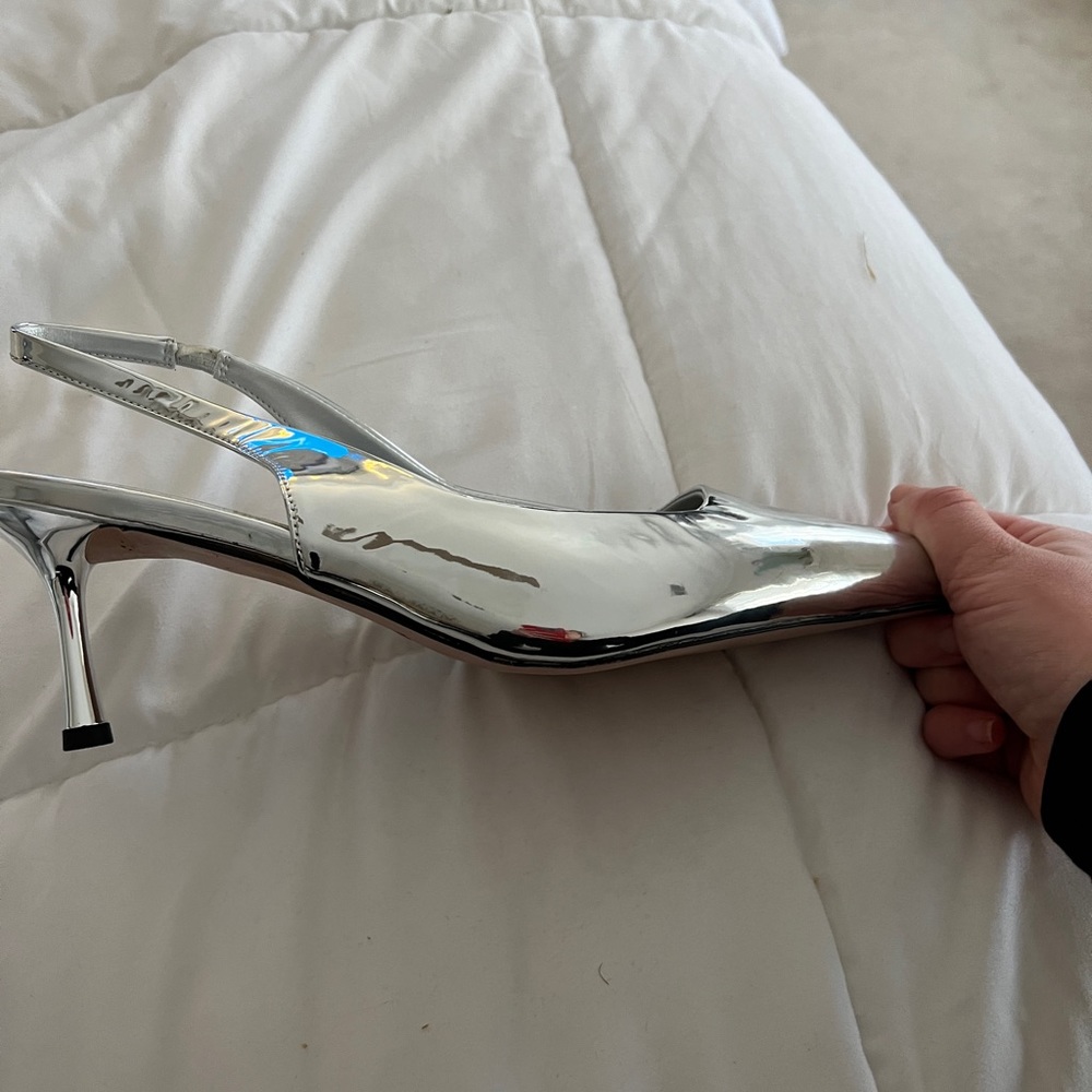 SILVER SLINGBACKS - Picture 2 of 4